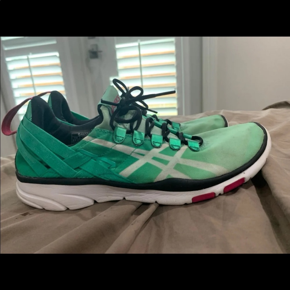 ASICS women's 6.5 shoes